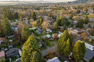 1260 Plummer Ave, Grants Pass, OR 97527 - Photo 9