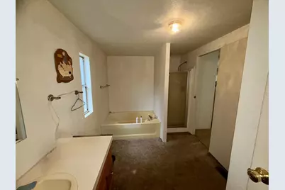 360 Hessar Street, Grants Pass, OR 97527 - Photo 15