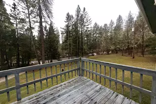 360 Hessar St, Grants Pass, OR 97527 - Photo 9