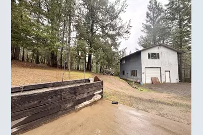 360 Hessar Street, Grants Pass, OR 97527 - Photo 5