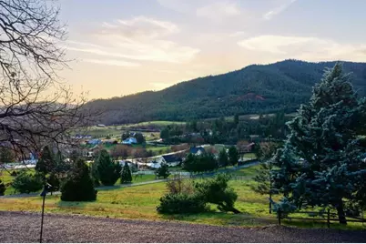 6015 Dark Hollow Road, Medford, OR 97501 - Photo 81