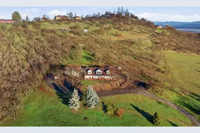 6015 Dark Hollow Road, Medford, OR 97501 - Photo 89