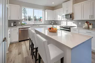 3610 NE Desert Juniper Ln, Bend, OR 97701 - Photo 3