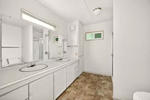 2252 Table Rock Rd, Medford, OR 97501 - Photo 1