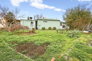 2252 Table Rock Rd, Medford, OR 97501 - Photo 5