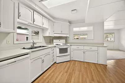 2252 Table Rock Road #SPC 151, Medford, OR 97501 - Photo 9