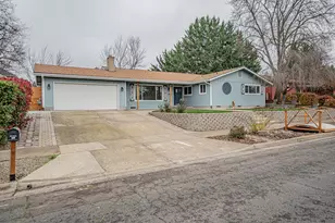 1916 Inverness Dr, Medford, OR 97504 - Photo 35