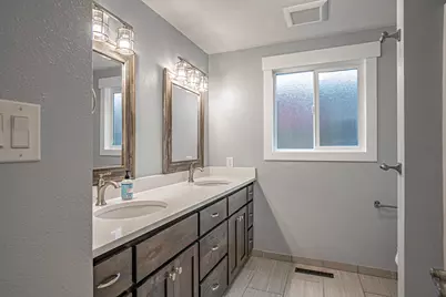 1916 Inverness Drive, Medford, OR 97504 - Photo 21