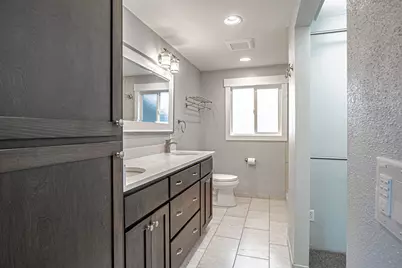 1916 Inverness Drive, Medford, OR 97504 - Photo 17