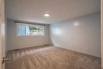 1916 Inverness Drive, Medford, OR 97504 - Photo 23