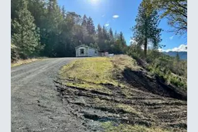 1050 Wards Creek Road, Rogue River, OR 97537 - Photo 3
