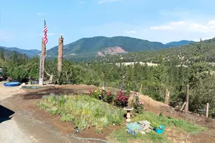 1050 Wards Creek Rd, Rogue River, OR 97537 - Photo 7