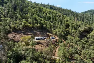 1050 Wards Creek Rd, Rogue River, OR 97537 - Photo 13