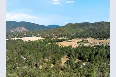 1050 Wards Creek Road, Rogue River, OR 97537 - Photo 7