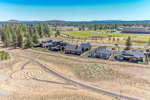3122 NW Crossing Dr, Bend, OR 97703 - Photo 3