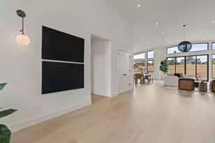 3122 NW Crossing Dr, Bend, OR 97703 - Photo 5