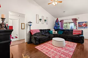 545 N Heights Dr, Eagle Point, OR 97524 - Photo 5