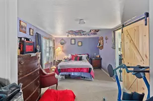 9395 Hwy 238, Jacksonville, OR 97530 - Photo 7