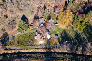 9395 Hwy 238, Jacksonville, OR 97530 - Photo 29