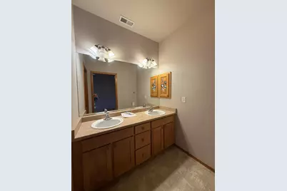 834 Isherwood Drive, Central Point, OR 97502 - Photo 11