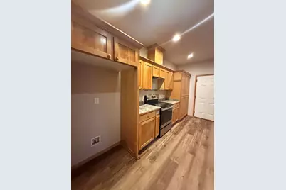 834 Isherwood Drive, Central Point, OR 97502 - Photo 3