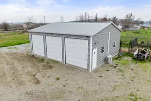 597 Bigham Brown Rd, Eagle Point, OR 97524 - Photo 47