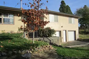 5311 Uhrmann Rd, Klamath Falls, OR 97601 - Photo 1