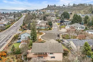 4231 Tamarack Dr, Medford, OR 97504 - Photo 55