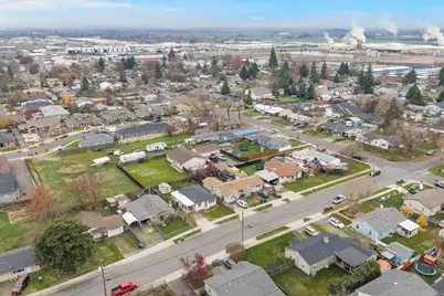 166 Mace Road, Medford, OR 97501 - Photo 21