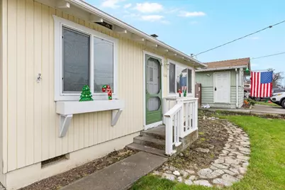 166 Mace Road, Medford, OR 97501 - Photo 3