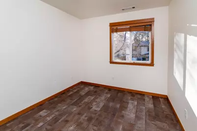 139 SE Roosevelt Avenue, Bend, OR 97702 - Photo 17