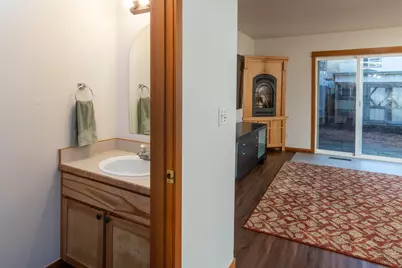 139 SE Roosevelt Avenue, Bend, OR 97702 - Photo 11