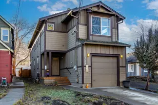 139 SE Roosevelt Ave, Bend, OR 97702 - Photo 3