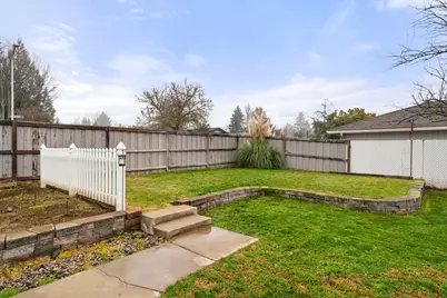 2754 Juanita Avenue, Medford, OR 97504 - Photo 25