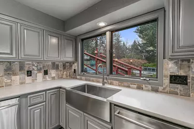 443 Conestoga Circle, Jacksonville, OR 97530 - Photo 15