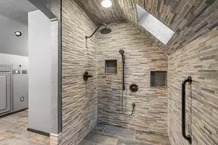 443 Conestoga Cir, Jacksonville, OR 97530 - Photo 29