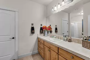 9001 SW Desert Sage Ln, Powell Butte, OR 97753 - Photo 21