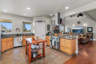 9001 SW Desert Sage Lane, Powell Butte, OR 97753 - Photo 9