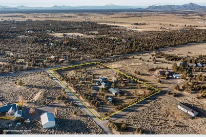 9001 SW Desert Sage Lane, Powell Butte, OR 97753 - Photo 33