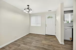 821 E 10th St, Medford, OR 97504 - Photo 7