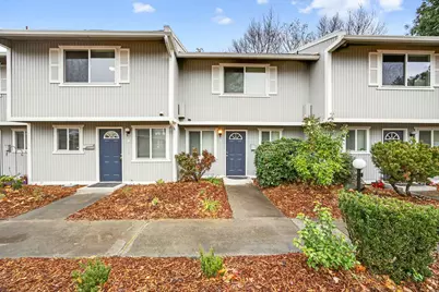 821 E 10th Street, Medford, OR 97504 - Photo 41