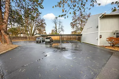 821 E 10th Street, Medford, OR 97504 - Photo 5