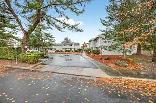 821 E 10th St, Medford, OR 97504 - Photo 37