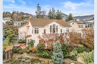 517 Lakota Way, Ashland, OR 97520 - Photo 1