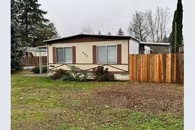 843 Fruitdale Drive, Grants Pass, OR 97527 - Photo 3