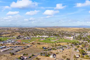 402 Claremont Dr, Madras, OR 97741 - Photo 43