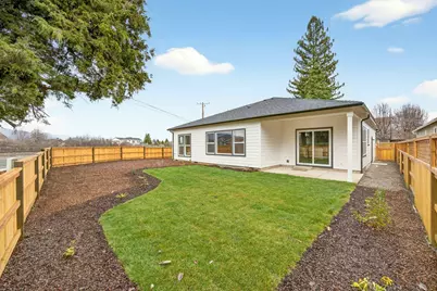 348 Cascade Drive, Central Point, OR 97502 - Photo 39