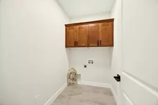 348 Cascade Dr, Central Point, OR 97502 - Photo 37