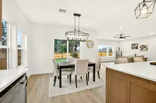 348 Cascade Dr, Central Point, OR 97502 - Photo 15