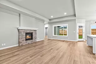 3742 Carlin Dr, Medford, OR 97504 - Photo 5